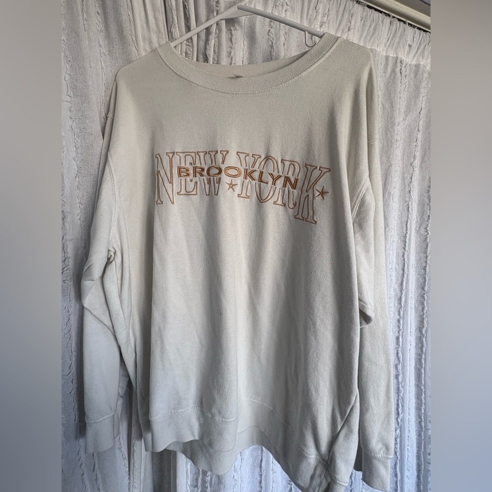 womens large crewneck